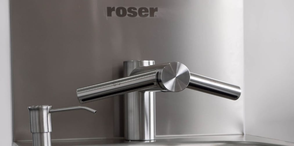 Contactless hand disinfection - Roser Group